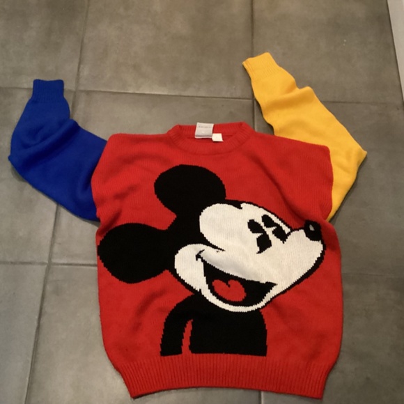 MICKEY MOUSE SWEATER LOOK 👀 AT THIS UNISEX ITEM. VINTAGE. DISNEY - Picture 2 of 11